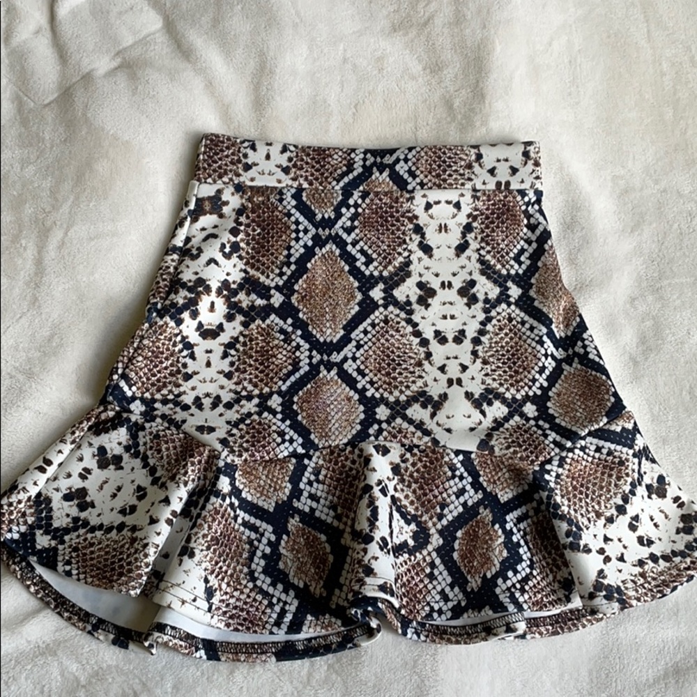 Snake Print High-Wasted Skirt Tight w/ flared edge